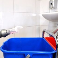 Dávkovací a aplikační pomůcky